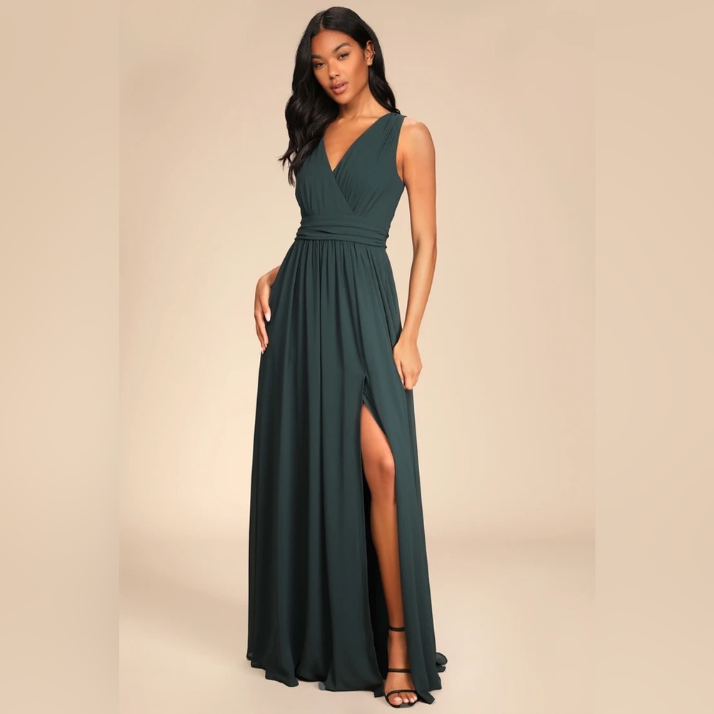 Lulus Thoughts of Hue Emerald Green Formal / Bridesmaid’s Dress NWT